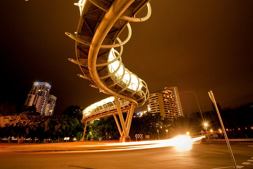 broadbeach-walkway-the-star